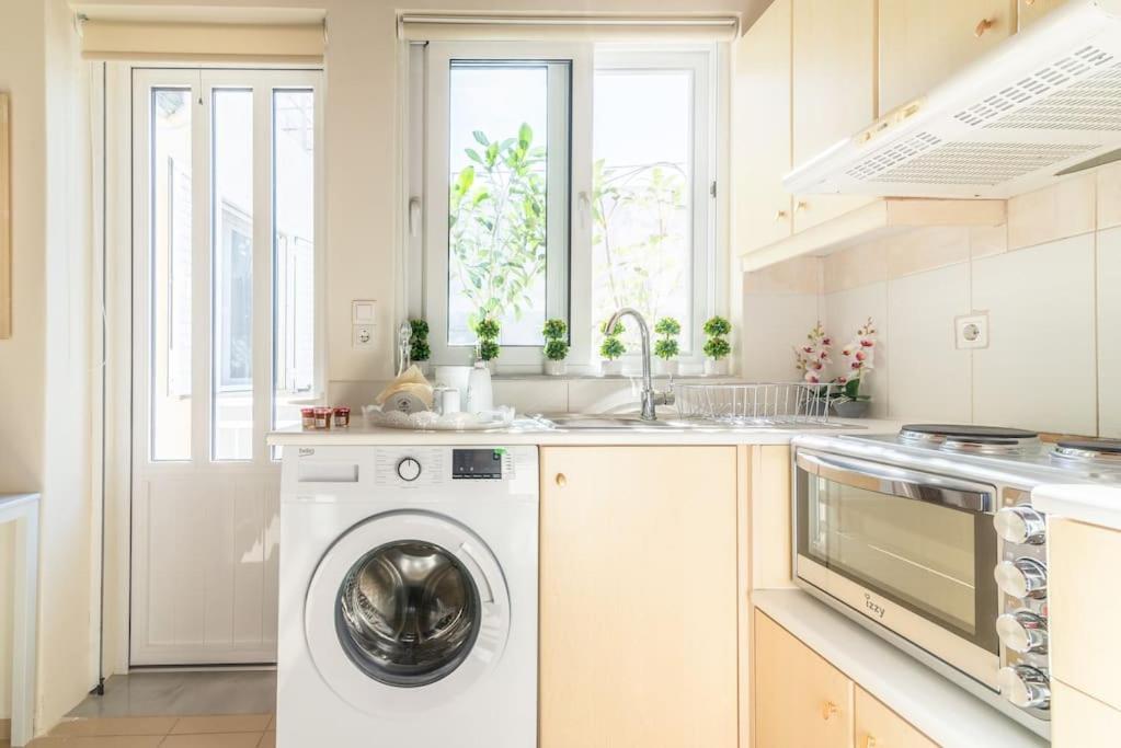 Cozy Apartment In The Heart Of City Center Heraklion  ภายนอก รูปภาพ