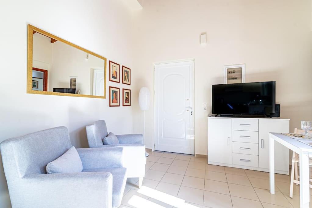 Cozy Apartment In The Heart Of City Center Heraklion  ภายนอก รูปภาพ