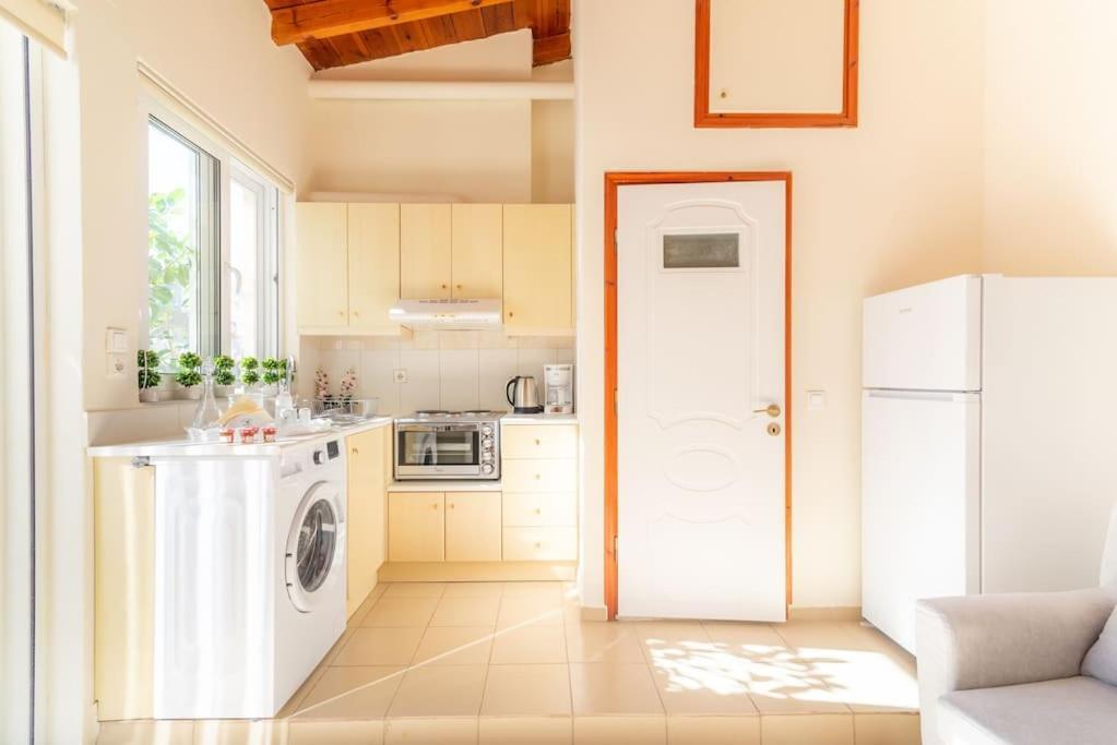 Cozy Apartment In The Heart Of City Center Heraklion  ภายนอก รูปภาพ